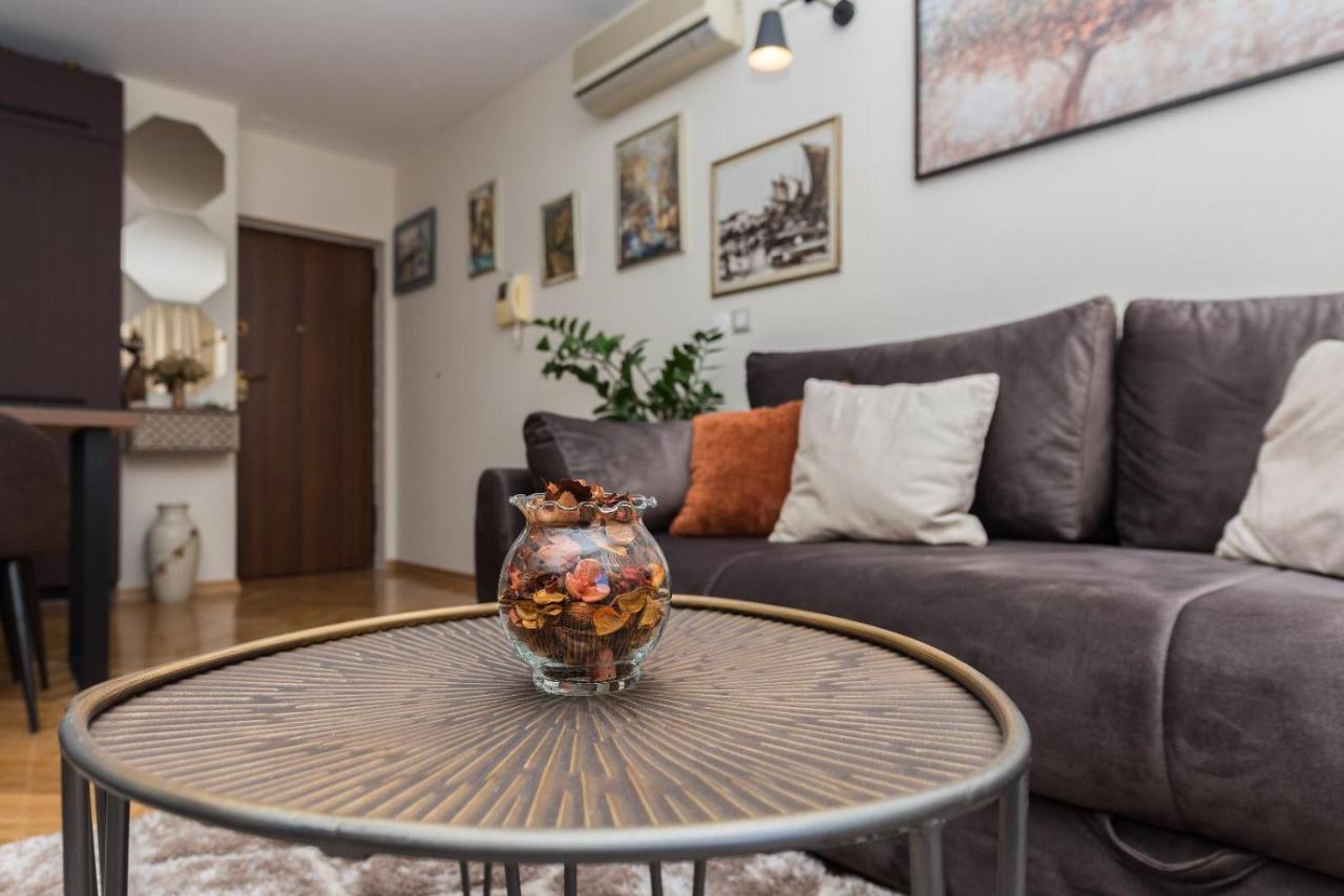Chic Apartment Zoja Near Beach With Free Parking Makarska Exterior photo